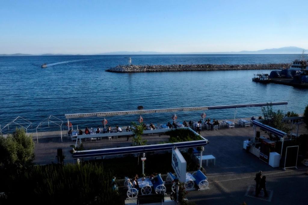 Alp Otel Restaurant Kucukkuyu Buitenkant foto