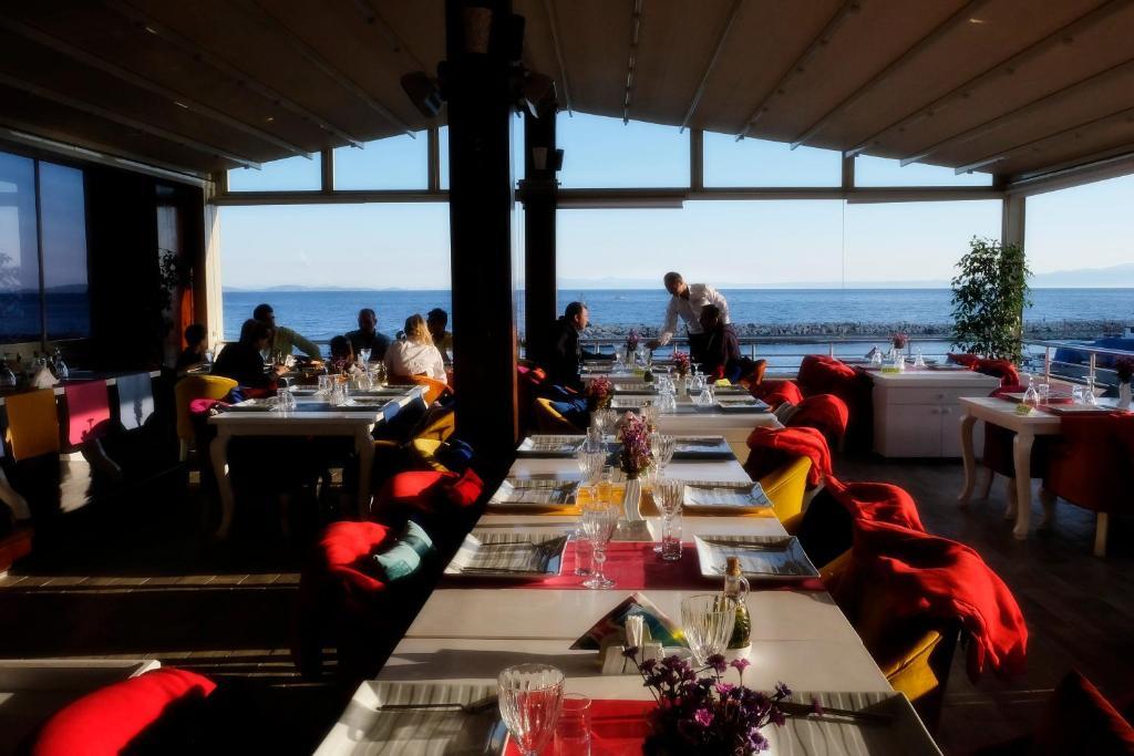 Alp Otel Restaurant Kucukkuyu Buitenkant foto